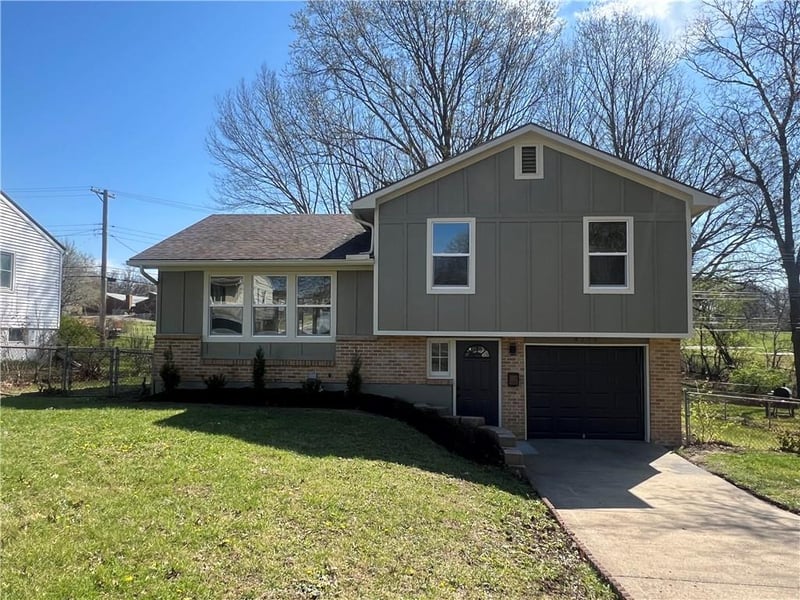 4729 Overton Ave, Kansas City, MO 64133