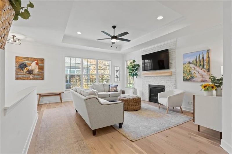 912 110th Ter, Kansas City, MO 64131