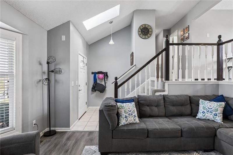 7521 N Stark Ave, Kansas City, MO 64158