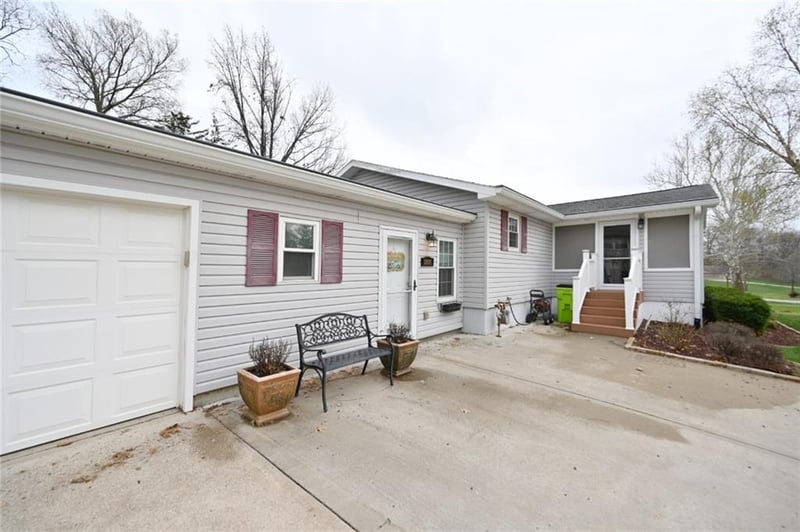 5005 NW Merrimac Ave, Riverside, MO 64150