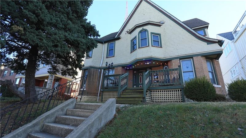 105 30th St, Kansas City, MO 64108