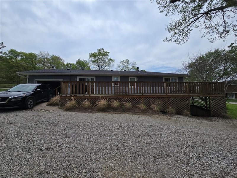 302 Dement St, Mound City, KS 66056