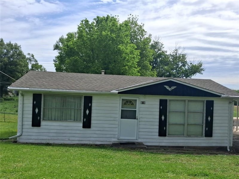 819 61st St, Kansas City, KS 66102