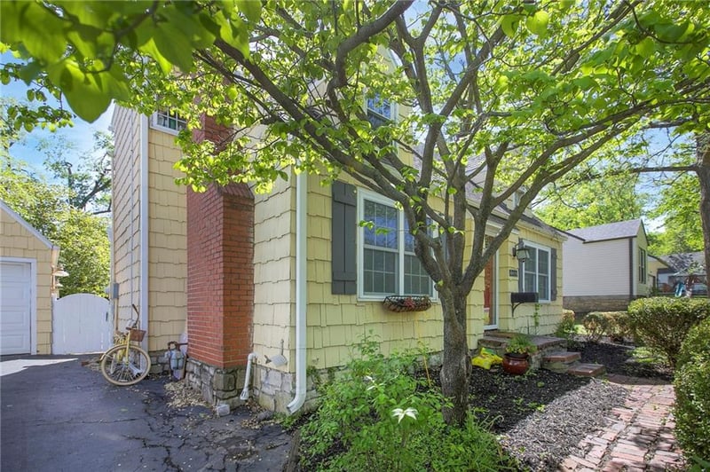 5831 Woodward St, Merriam, KS 66202
