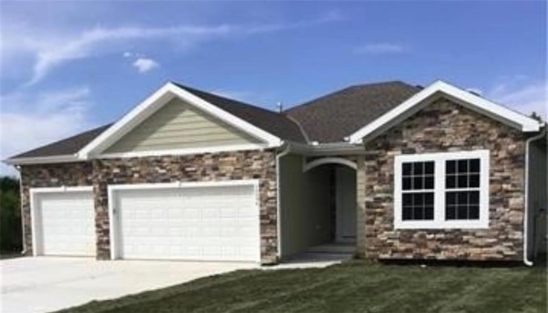 10506 Augusta Dr, Kansas City, KS 66109