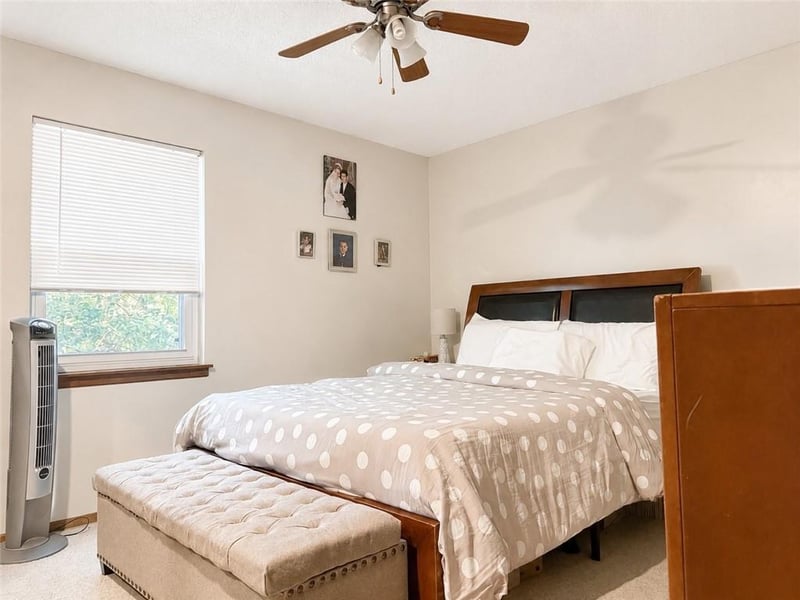 727 Liggett Rd #C, Blue Springs, MO 64015