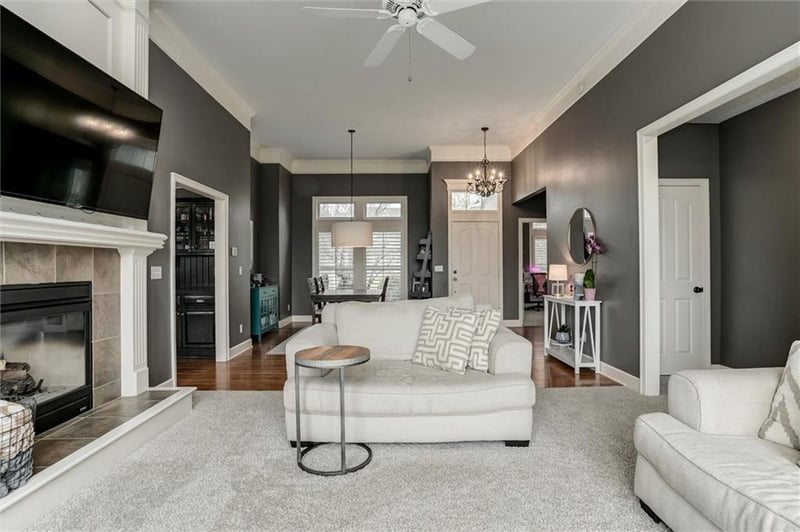 700 Winterstar Dr, Lee's Summit, MO 64081