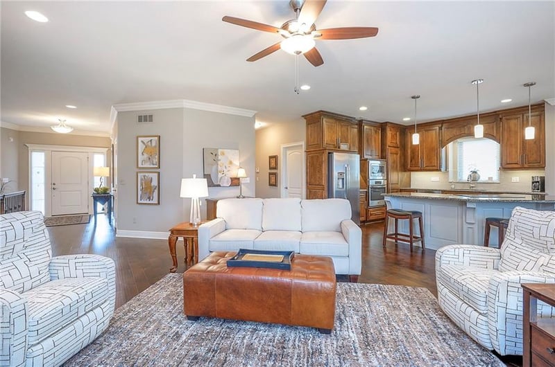 4008 Grant St, Lee's Summit, MO 64064