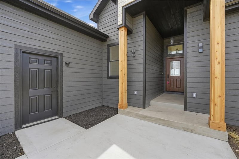 1108 Trail View Ct, Baldwin City, KS 66006