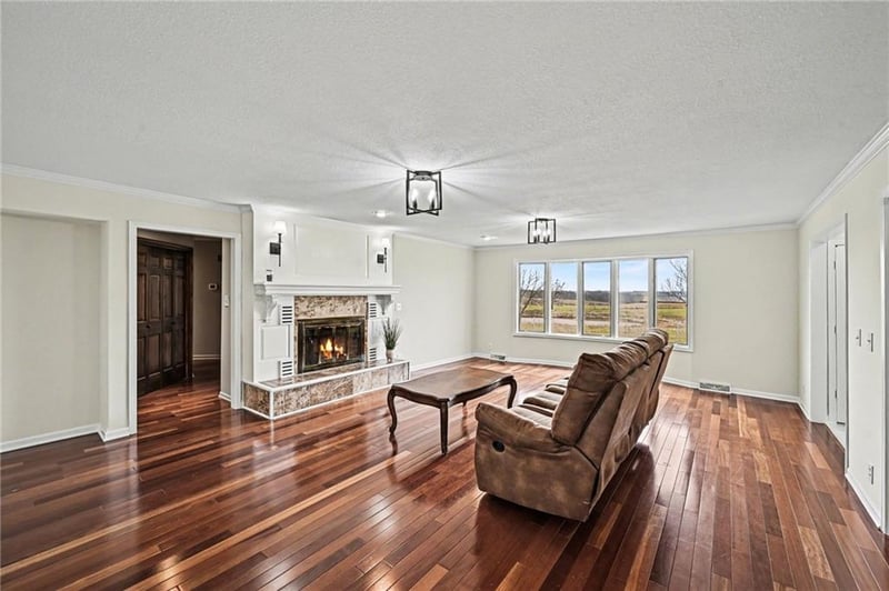 6409 Clinton County Line Rd, Trimble, MO 64492