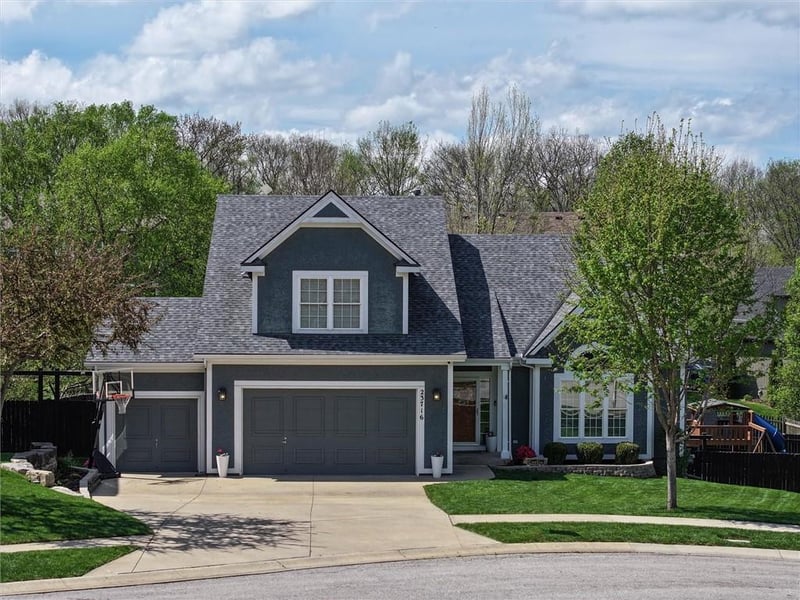 23716 53rd St, Shawnee, KS 66226