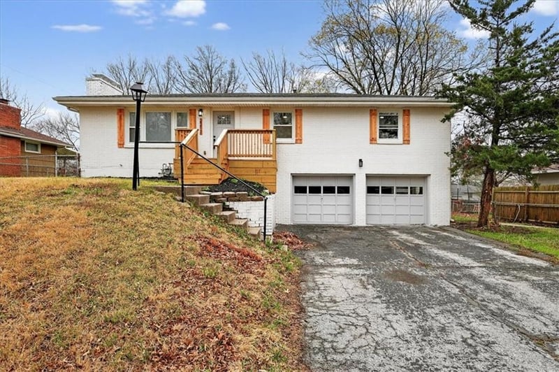 2217 83rd St, Kansas City, KS 66109