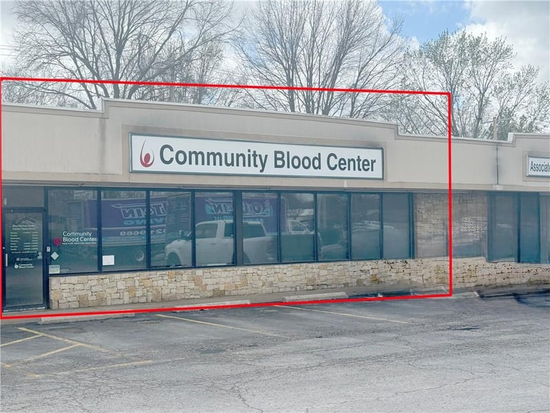 1124 Us 40 Hw, Blue Springs, MO 64015