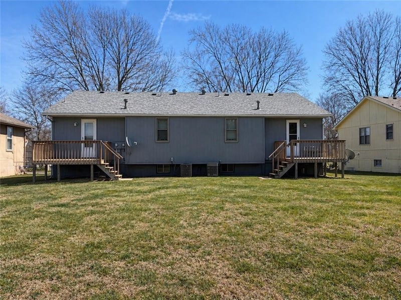 2313 - 2315 6th St, Blue Springs, MO 64014