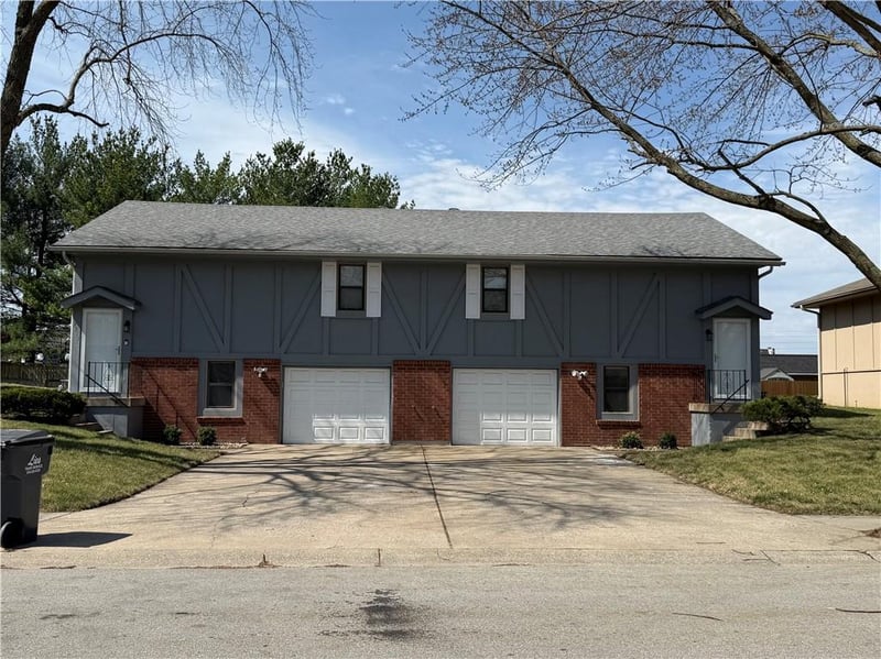 2313 - 2315 6th St, Blue Springs, MO 64014