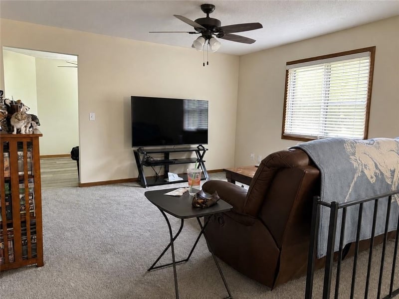 2313 - 2315 6th St, Blue Springs, MO 64014