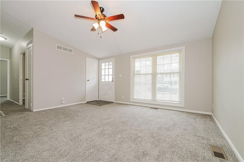 9411 Farley Ave, Kansas City, MO 64138