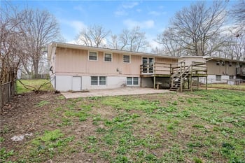 9411 Farley Ave, Kansas City, MO 64138
