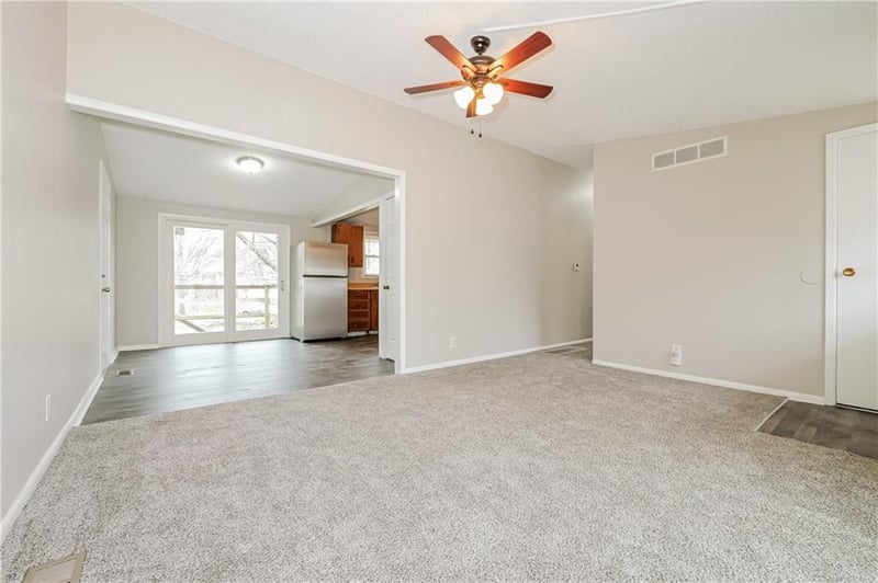 9411 Farley Ave, Kansas City, MO 64138