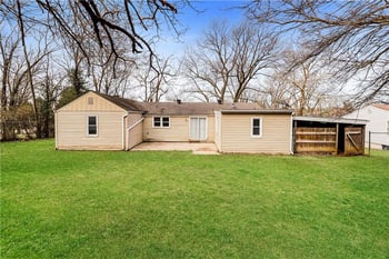 7933 N Jefferson St, Kansas City, MO 64118