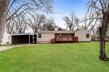 7933 N Jefferson St, Kansas City, MO 64118