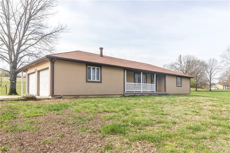 24069 Chieftain Rd, Lawrence, KS 66044