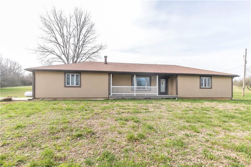 24069 Chieftain Rd, Lawrence, KS 66044