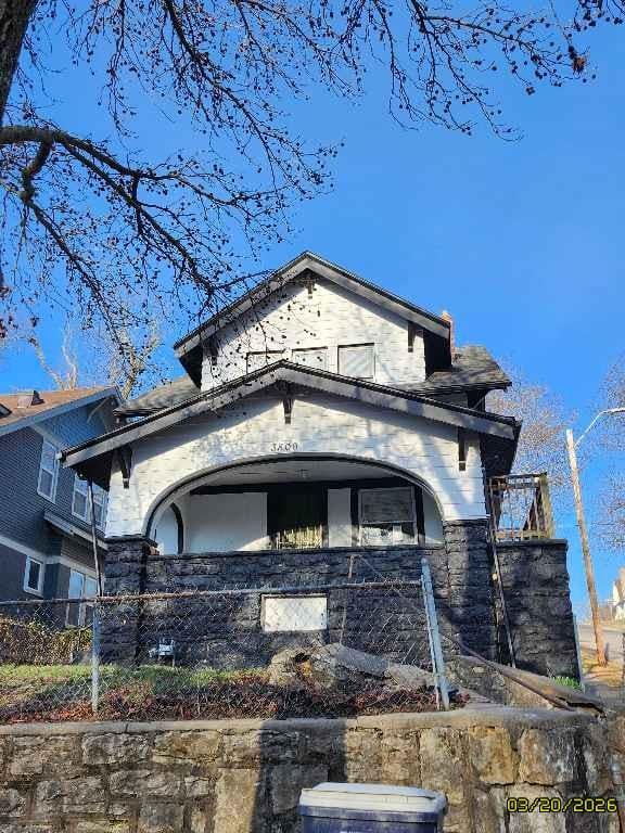3800 Chestnut Ave, Kansas City, MO 64128
