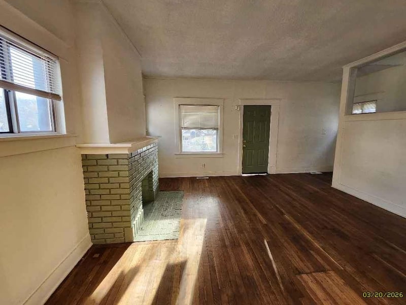 3800 Chestnut Ave, Kansas City, MO 64128