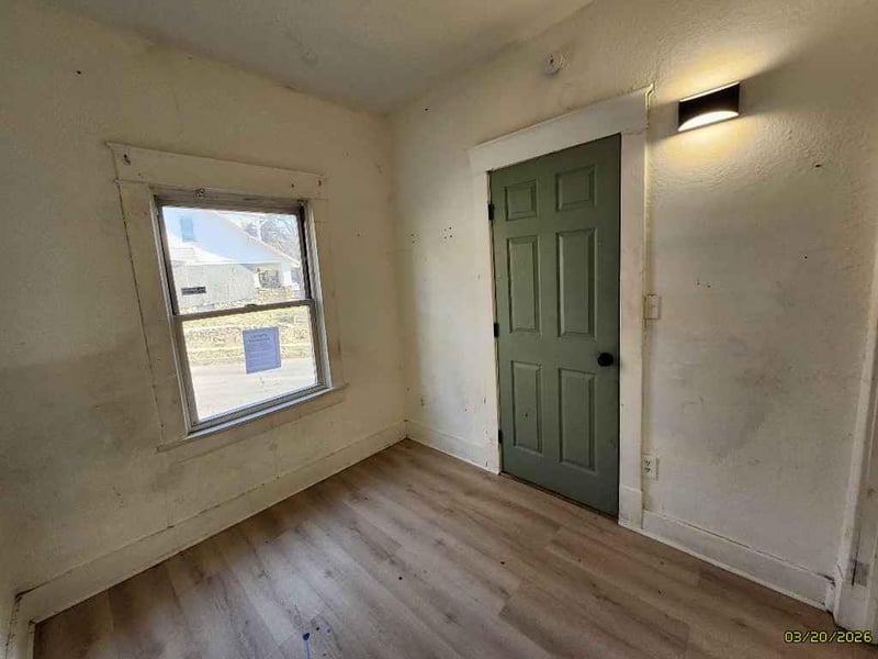 3800 Chestnut Ave, Kansas City, MO 64128