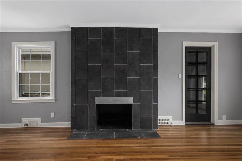 7339 Holmes Rd, Kansas City, MO 64111