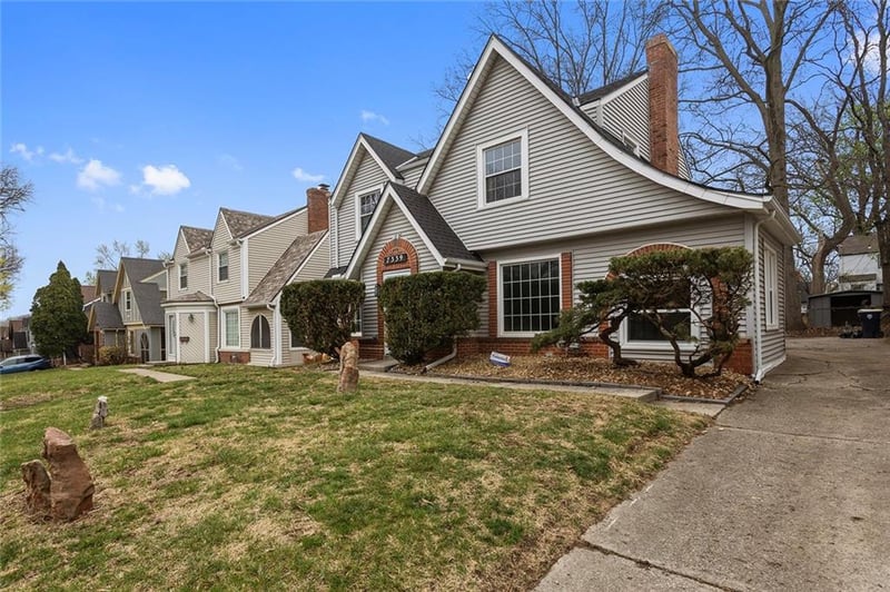 7339 Holmes Rd, Kansas City, MO 64111