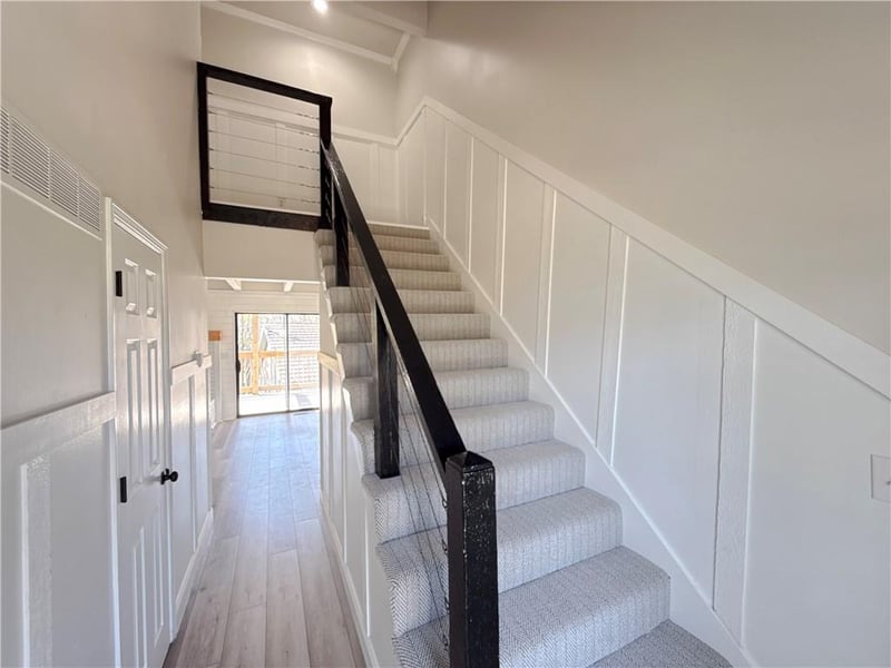 160 Bayview Dr, Lee's Summit, MO 64064