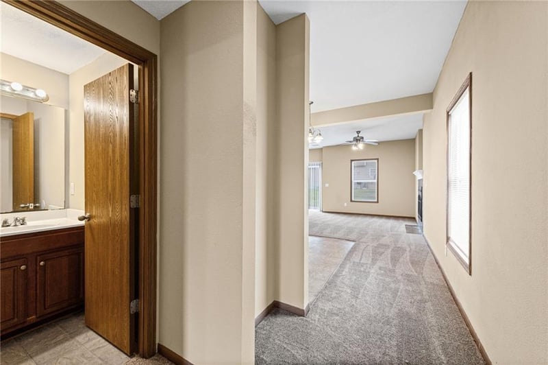 1640 Madison St, Lee's Summit, MO 64081