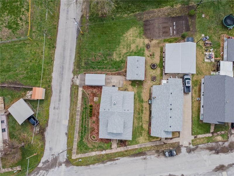 210 4th St, Norborne, MO 64668