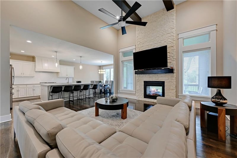 9149 Green Rd, Lenexa, KS 66227