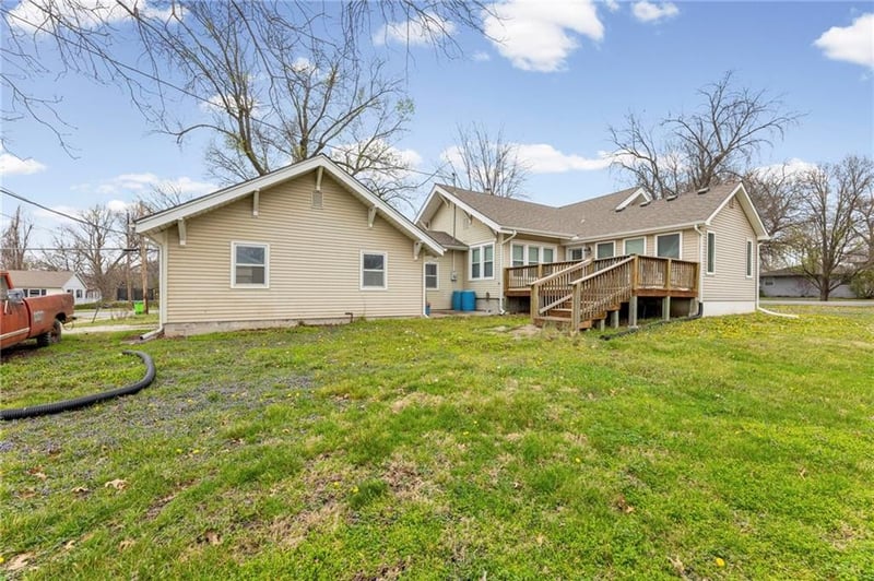 602 Oak St, Wellsville, KS 66092