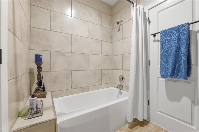 720 Gamma Grass Pl, Raymore, MO 64083