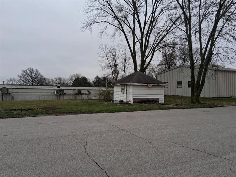 1402 9th St, Trenton, MO 64683