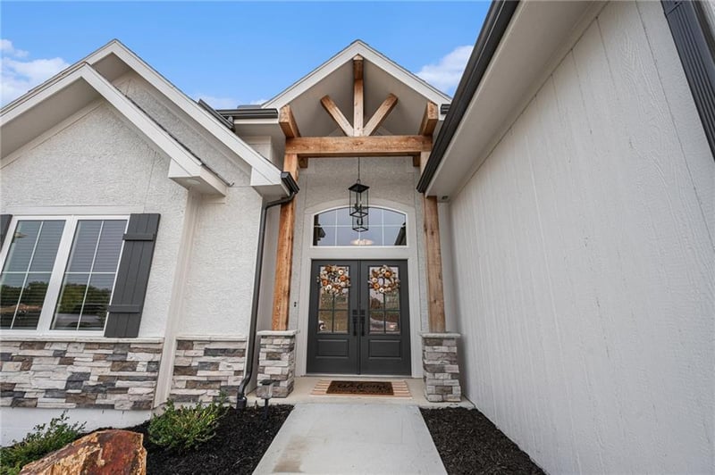 15447 W 168th Pl, Olathe, KS 66062