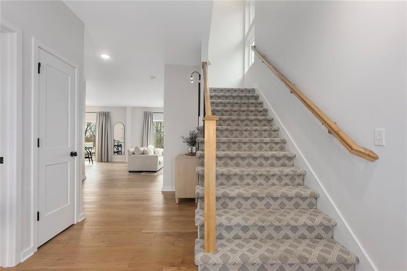 8507 Elmwood Ct, Kansas City, MO 64156