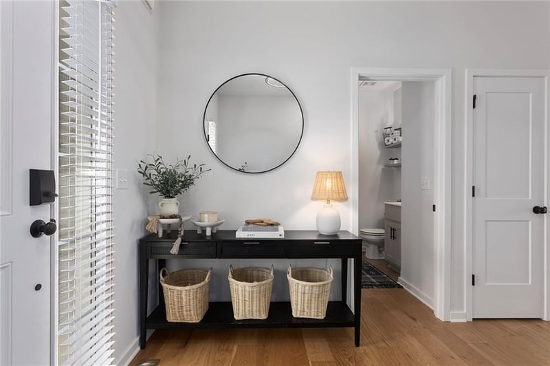 8507 Elmwood Ct, Kansas City, MO 64156