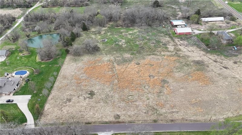 3518 Old Pink Hill Rd, Oak Grove, MO 64075