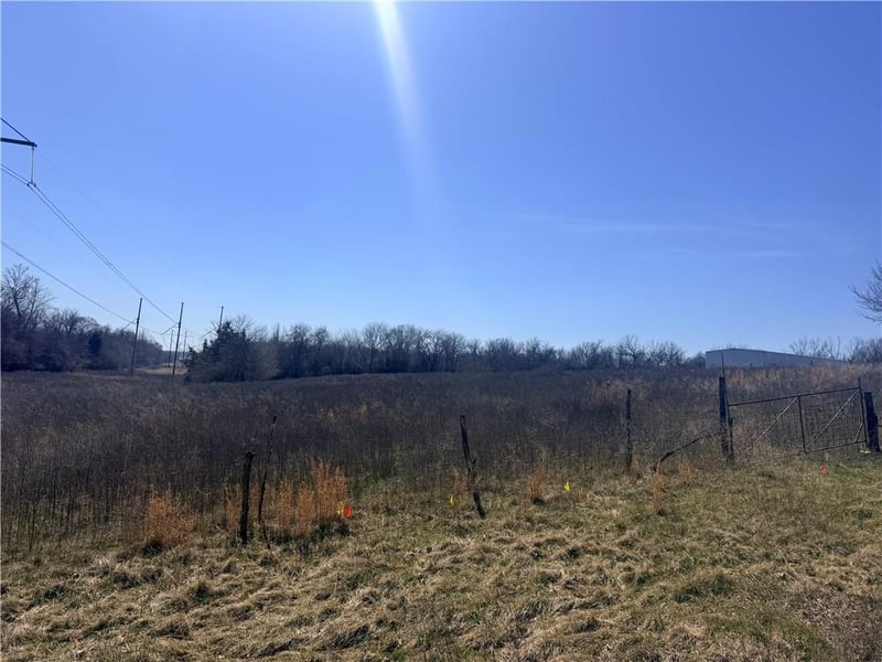35703 Pink Hill Rd, Oak Grove, MO 64057
