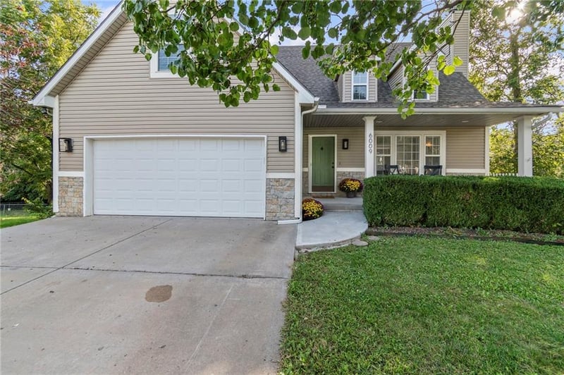 6009 Walnut Cv, Trimble, MO 64492