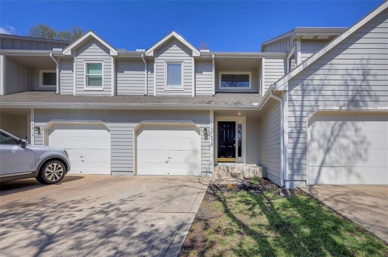 10812 116th St, Overland Park, KS 66210