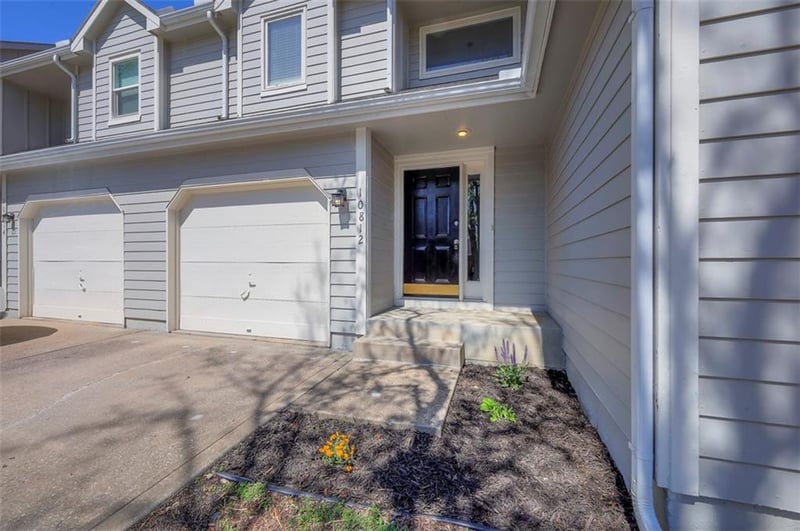 10812 116th St, Overland Park, KS 66210