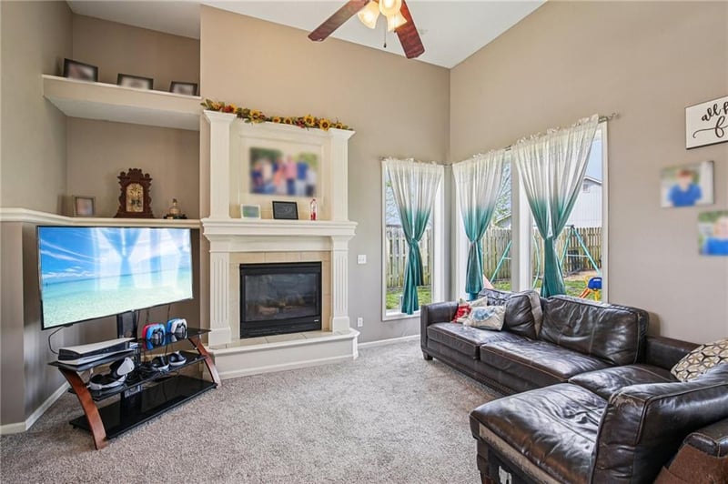 509 Heritage Dr, Baldwin City, KS 66006