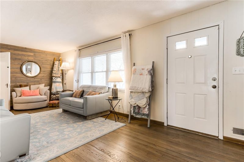 9004 65th Ter, Raytown, MO 64133