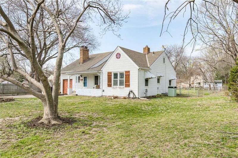 9004 65th Ter, Raytown, MO 64133